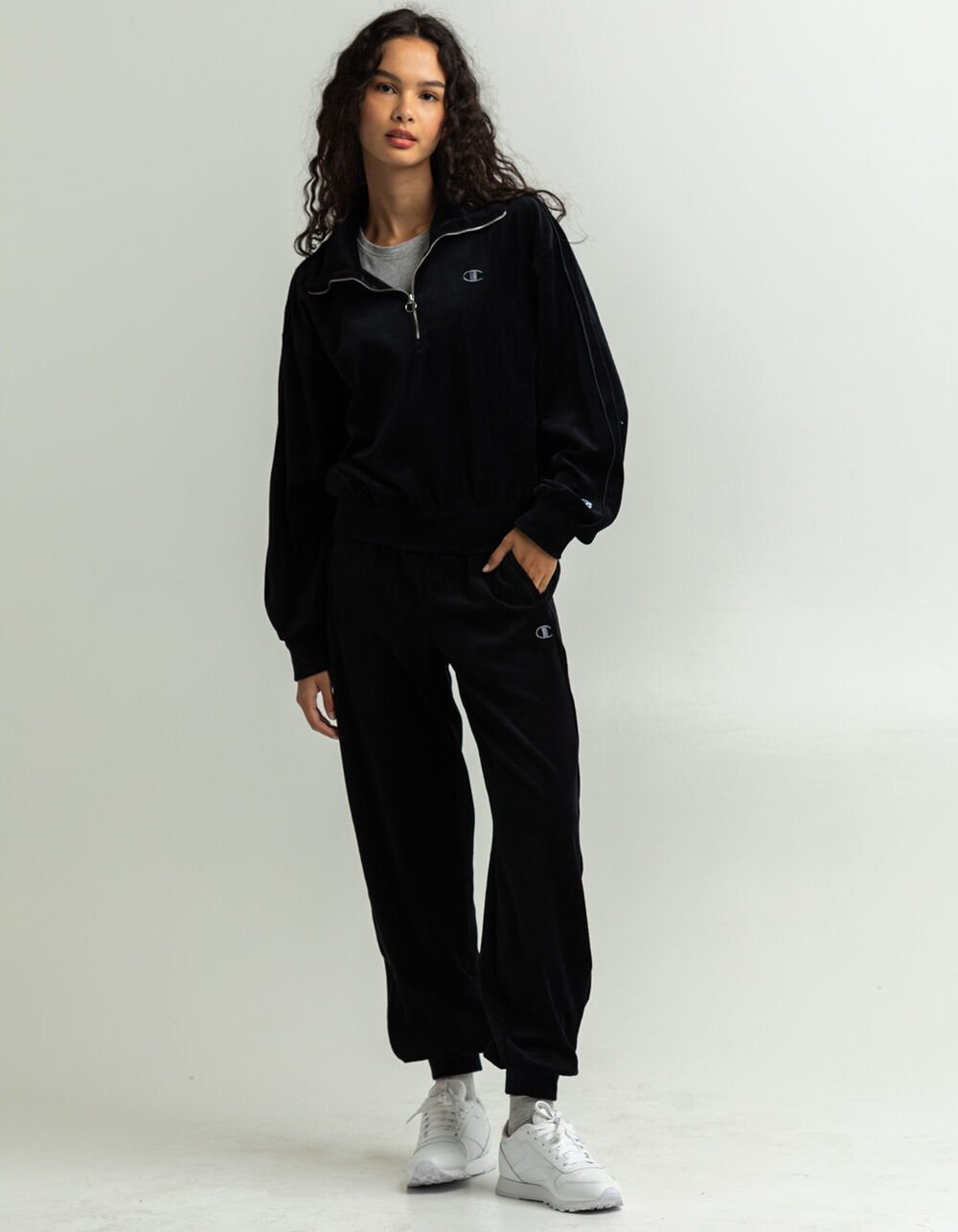 Røg Tilbagebetale Frastøde CHAMPION Velour Womens Sweatpants - BLACK | Tillys