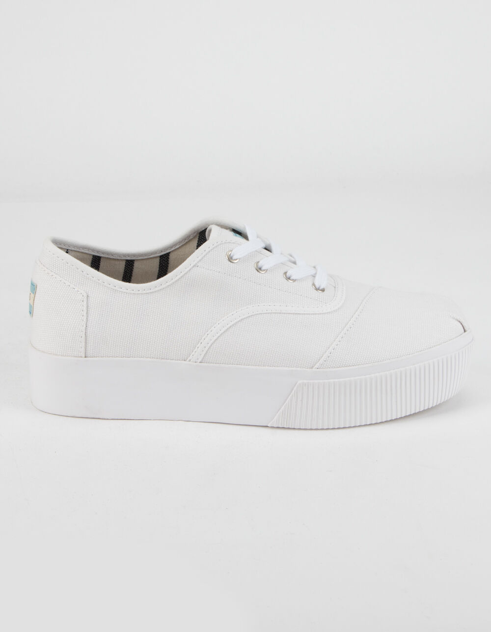 boardwalk white shoes