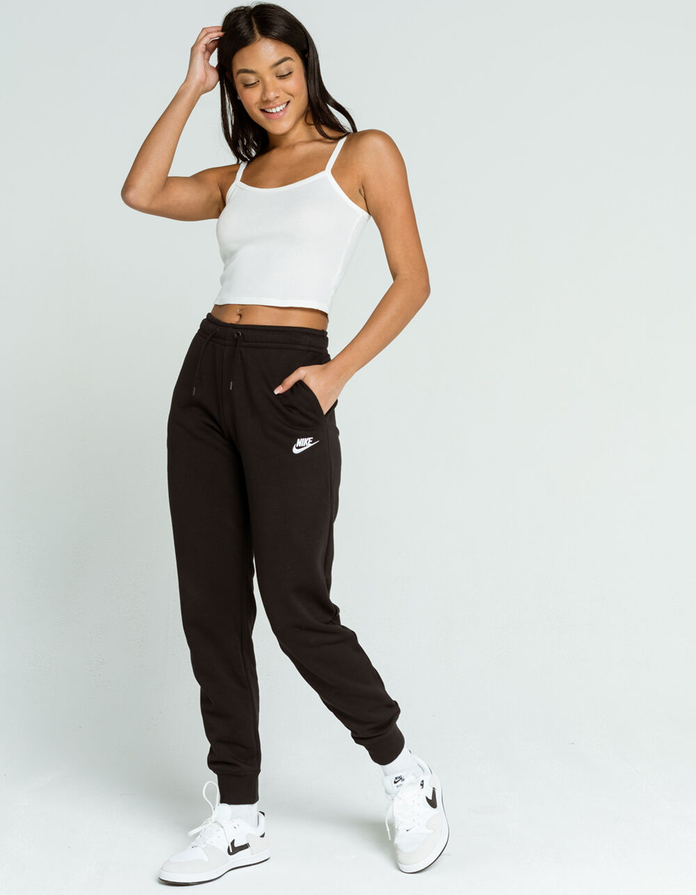 Voorspeller laser scheuren NIKE Sportswear Essential Womens Slim Jogger Sweatpants - BLACK | Tillys