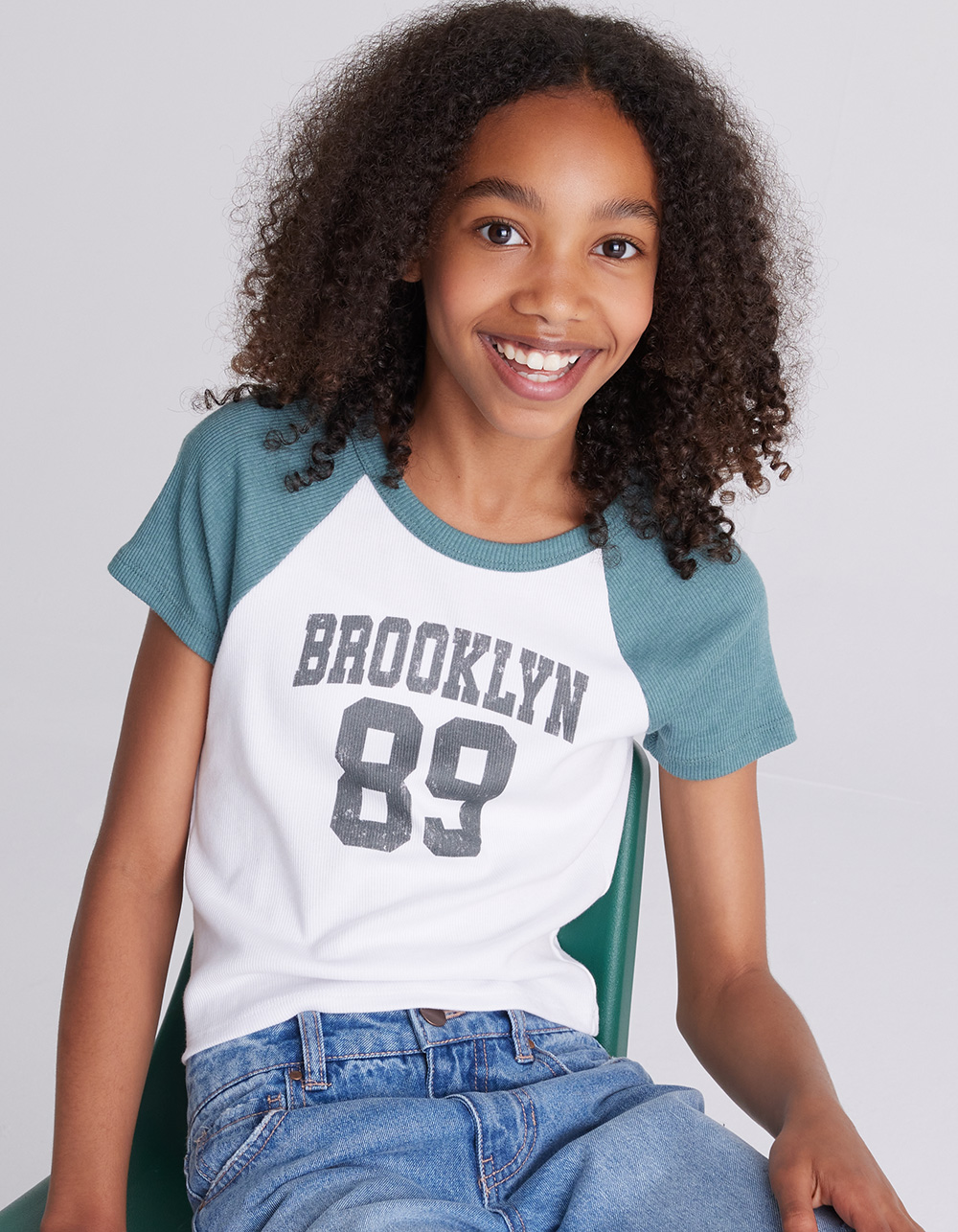 FULL TILT Brooklyn 89 Girls Raglan Tee - GREEN COMBO | Tillys