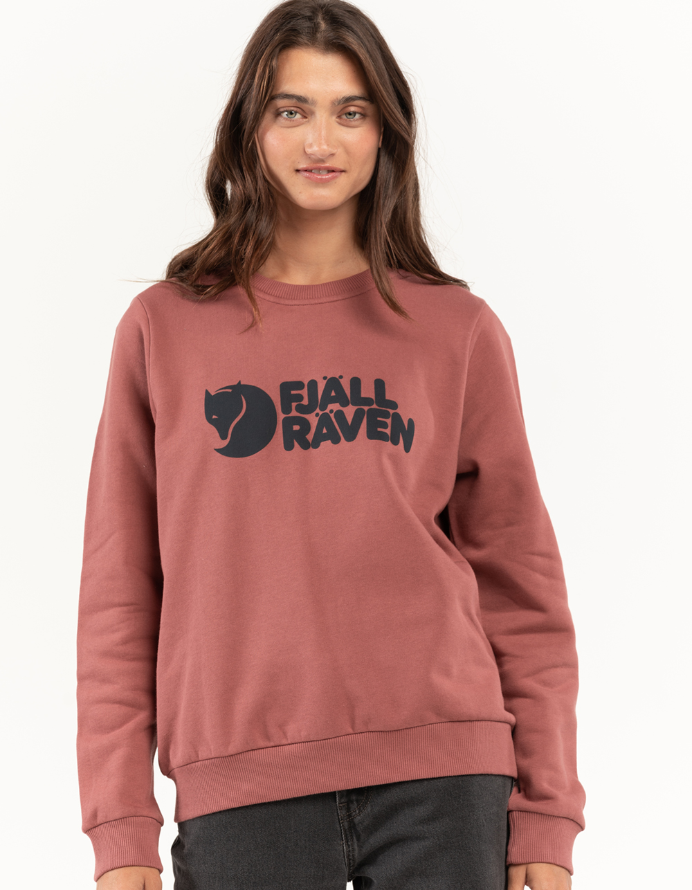 Nat Gezamenlijke selectie anker FJALLRAVEN Logo Womens Crewneck Sweatshirt - BURGUNDY | Tillys