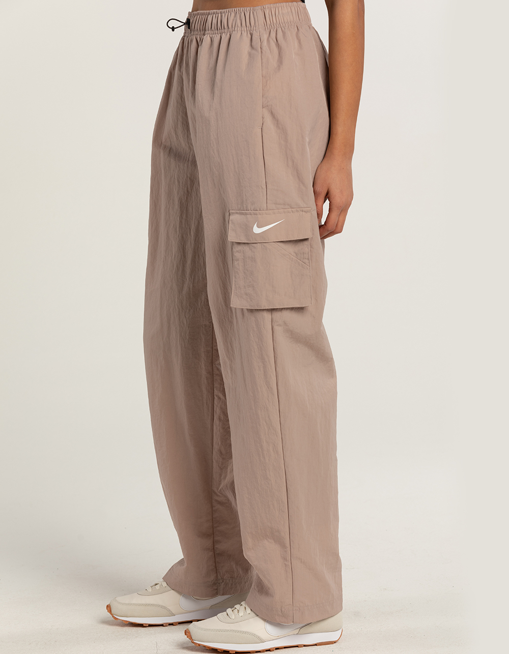 NIKE Sportswear Essential Womens Woven Cargo Pants