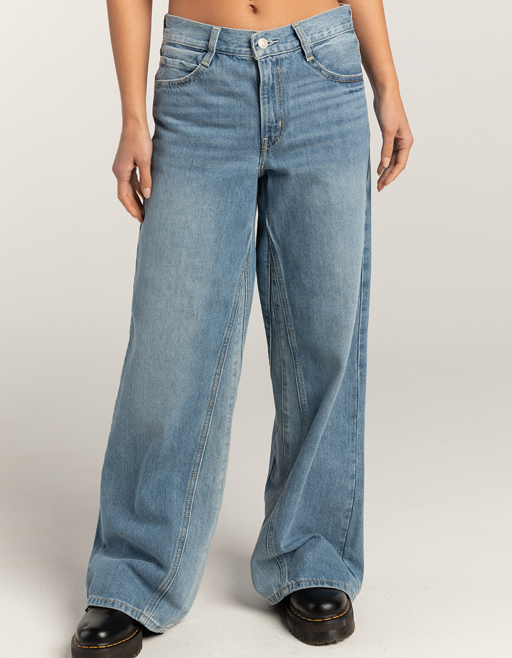LEVI'S '94 Baggy Wide Leg Womens Jeans - What Else Can I Say - LIGHT ...