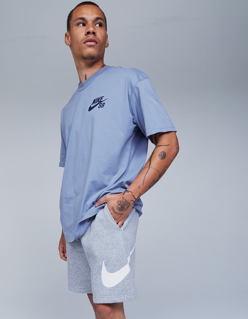 Nike Sportswear Club Fleece Sweatshorts in Pink for Men