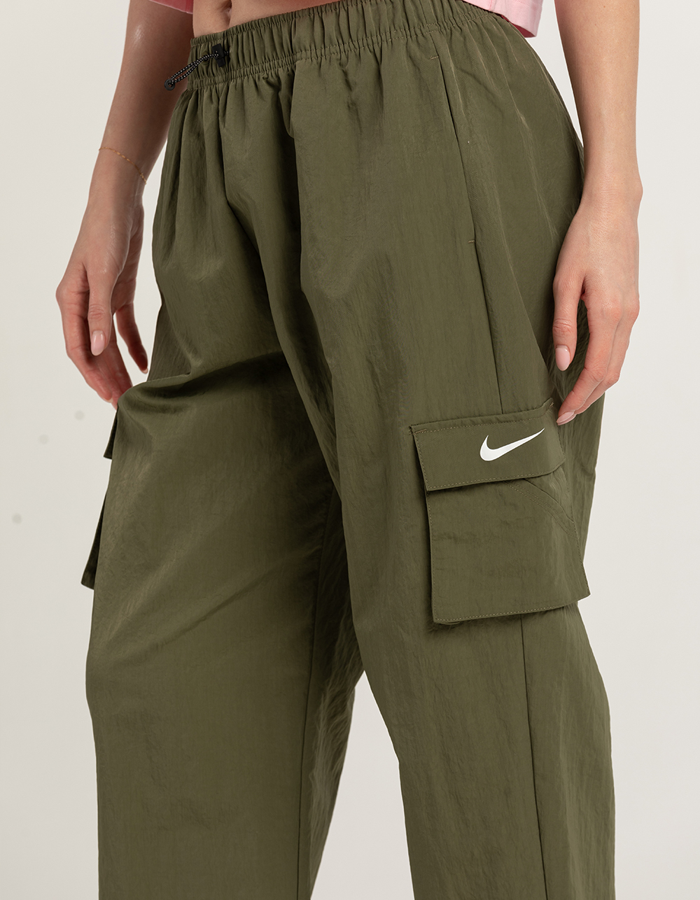 Nike Sportswear Women's High-Waisted Loose Woven Cargo Pants.