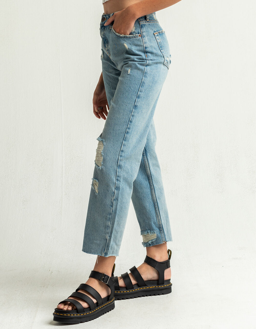 BDG Urban Outfitters Destroyed Pax Womens Jeans - LIGHT WASH | Tillys