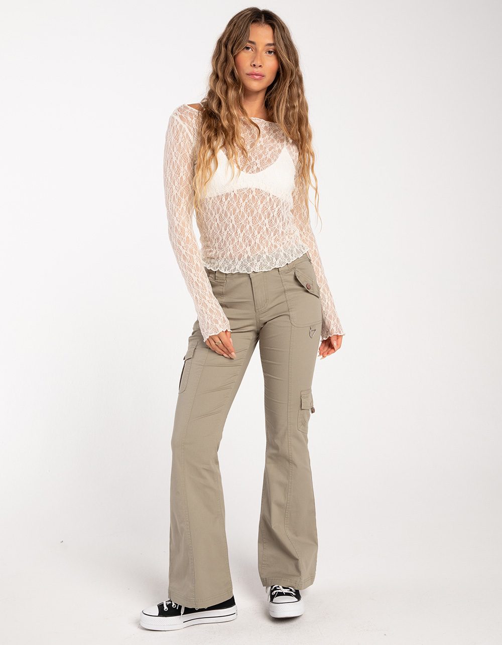 Genrovia - Low Rise Plain Flared Cargo Pants