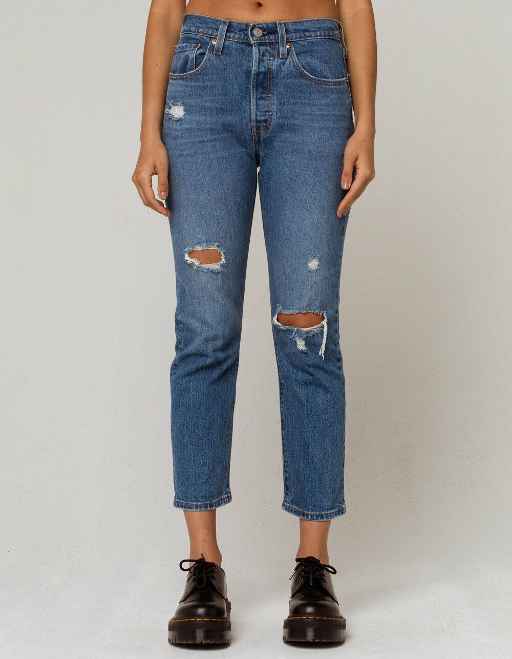 LEVI'S 501 Womens Medium Denim Cropped Jeans - MEDIUM DISTRESSED | Tillys