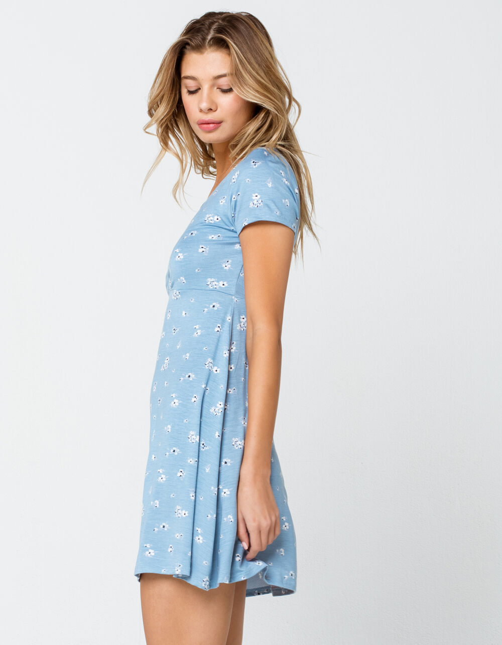 IVY & MAIN Floral Cap Sleeve Dress - LIGHT BLUE | Tillys