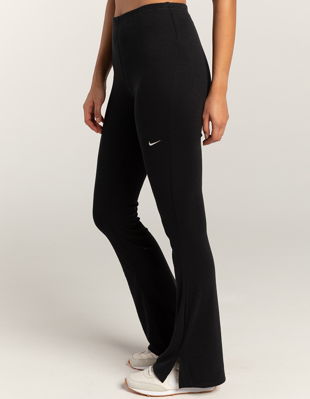 Nike Sportswear Chill Knit Women's Tight Mini-Rib Flared Leggings (Plus Size).  Nike HR